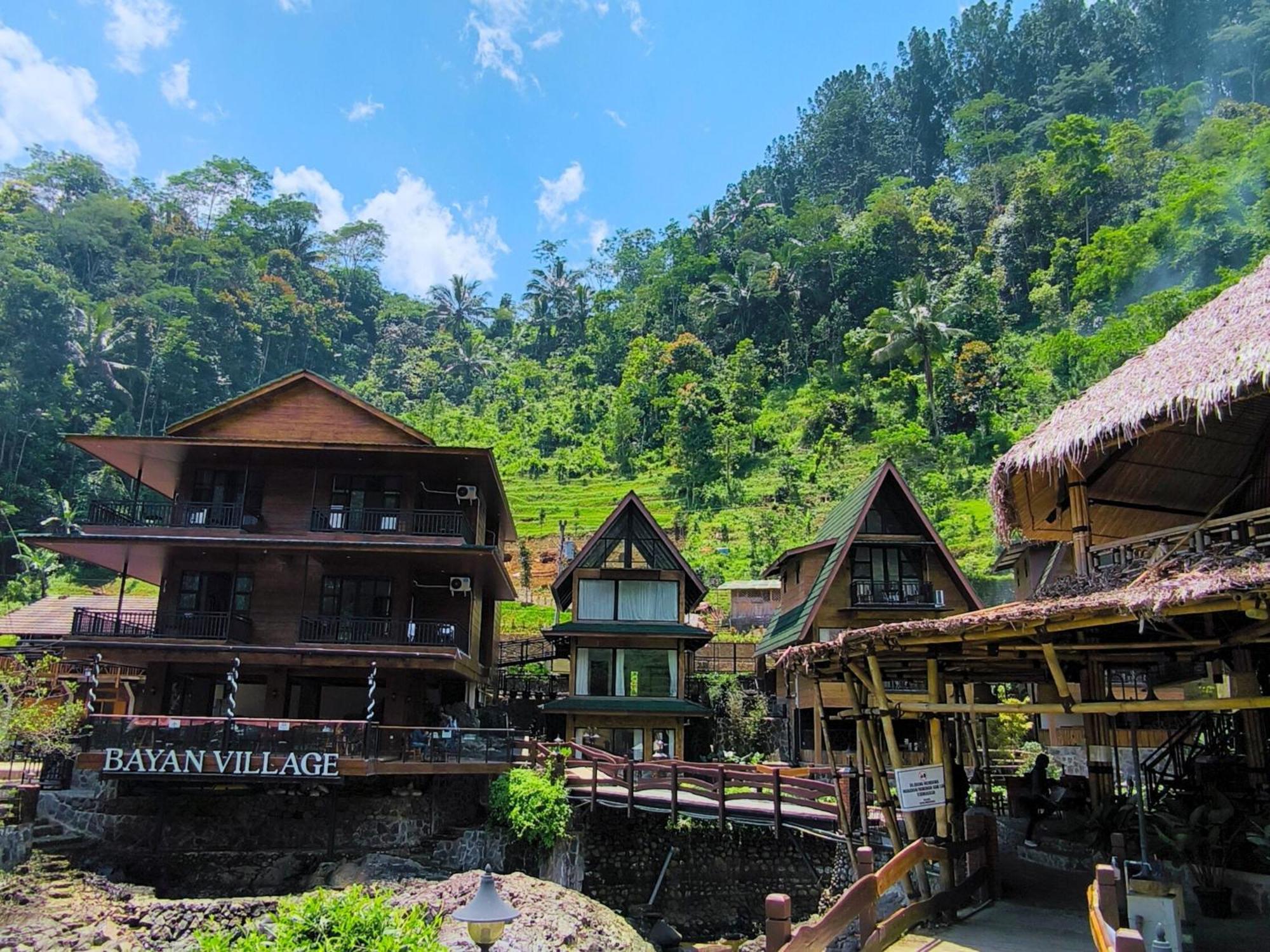 Bayan Village Baturraden Exterior foto